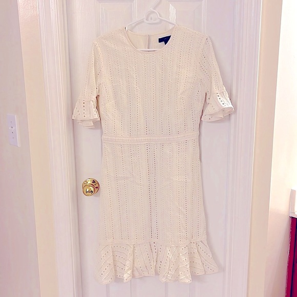 Banana Republic Dresses & Skirts - Gorgeous Banana Republic Cream Eyelet Dress